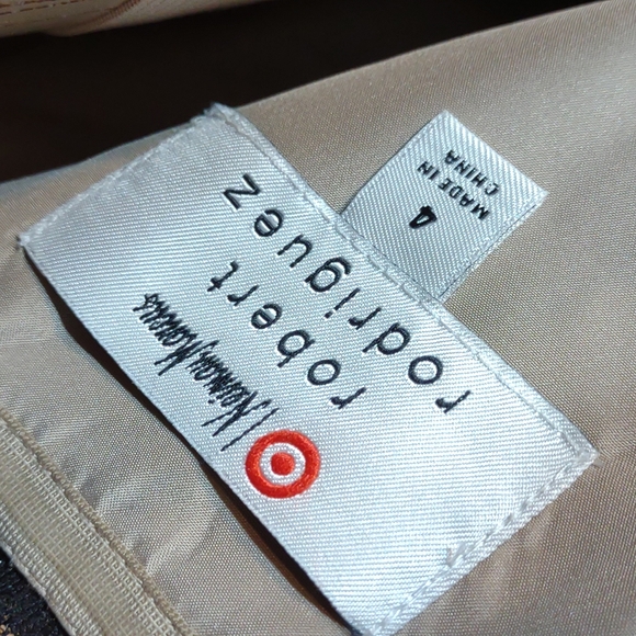 Sexy Coaktail / Formal Dress by ROBERT RODRIGUEZ for Neiman Marcus. Size 4 - Picture 5 of 11